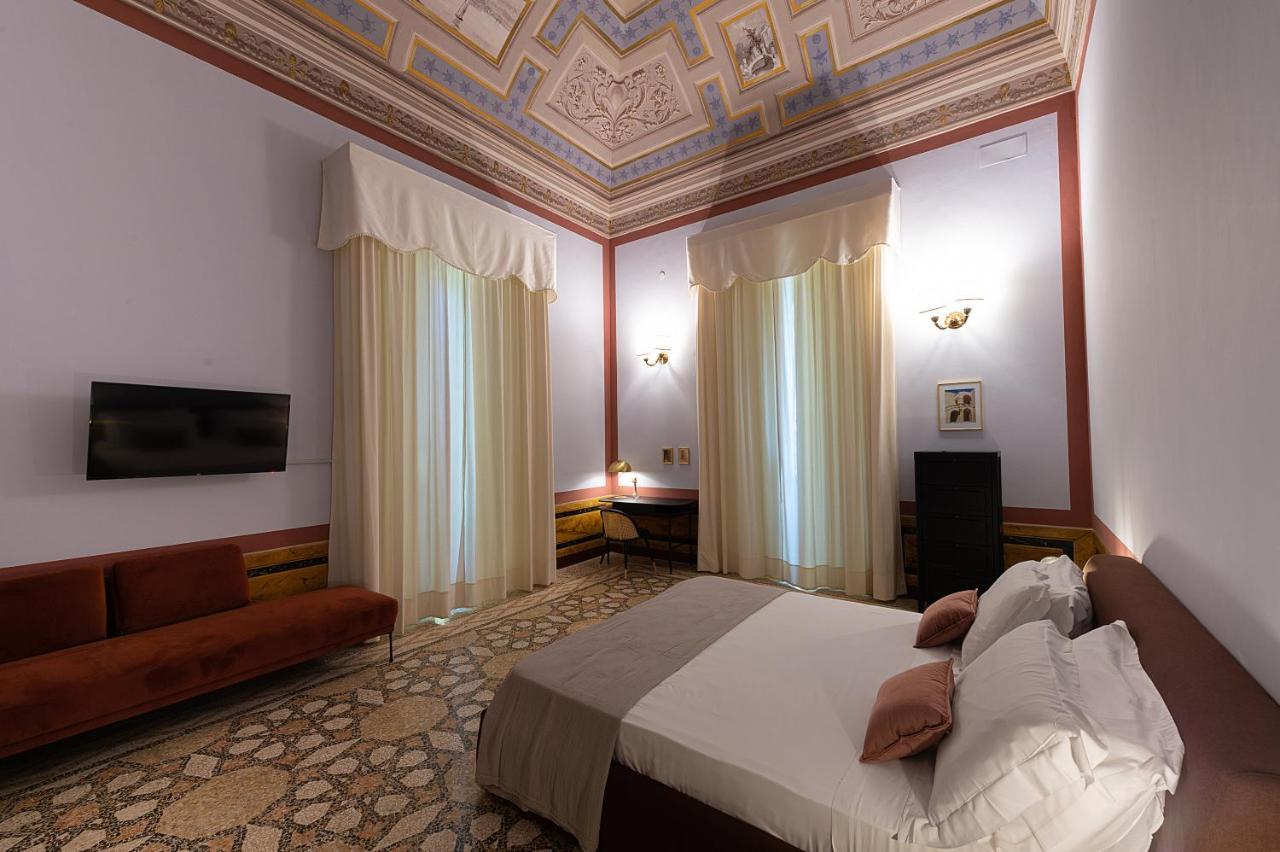 Aradeo Palazzo Francesco Grassi B&B 외부 사진