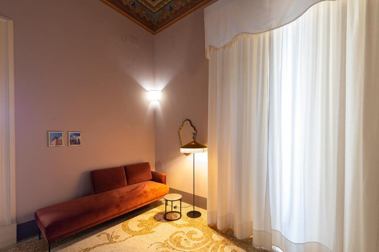 Aradeo Palazzo Francesco Grassi B&B 외부 사진