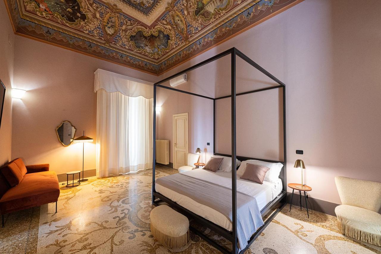 Aradeo Palazzo Francesco Grassi B&B 외부 사진