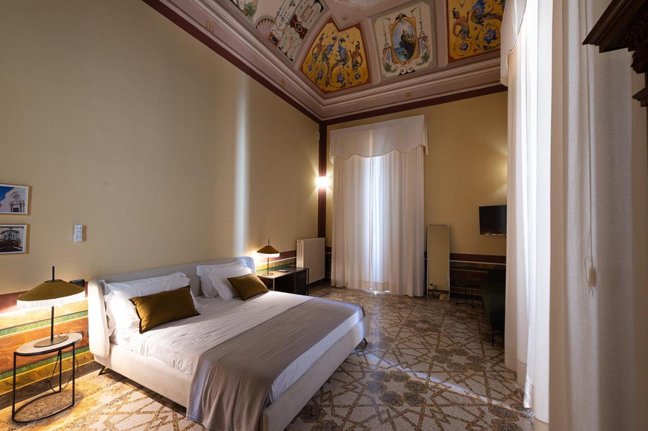 Aradeo Palazzo Francesco Grassi B&B 외부 사진
