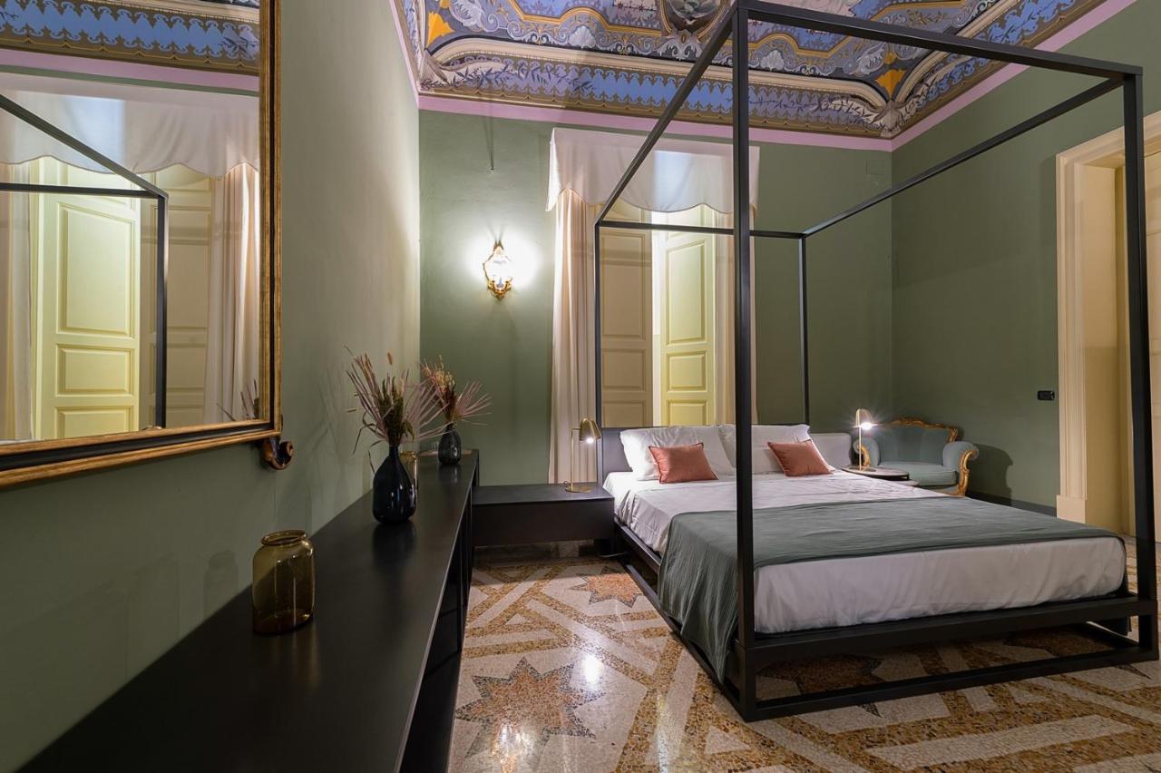 Aradeo Palazzo Francesco Grassi B&B 외부 사진