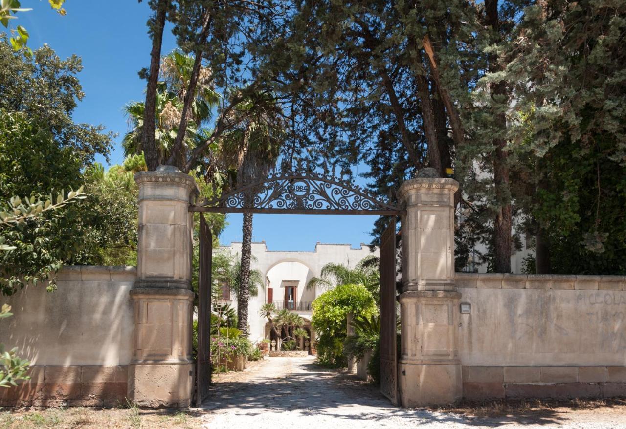Aradeo Palazzo Francesco Grassi B&B 외부 사진