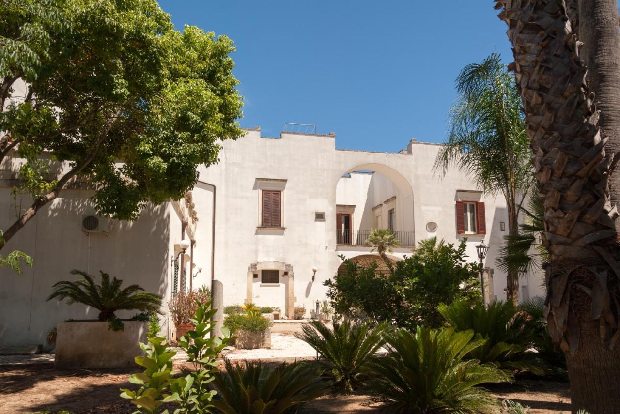 Aradeo Palazzo Francesco Grassi B&B 외부 사진