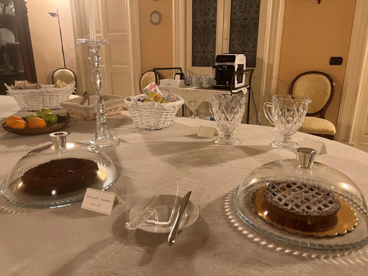 Aradeo Palazzo Francesco Grassi B&B 외부 사진